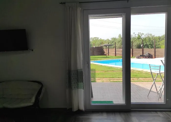 Nyaraló Erilia *